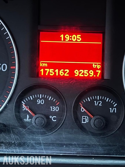 Volkswagen Touran 23 of 25