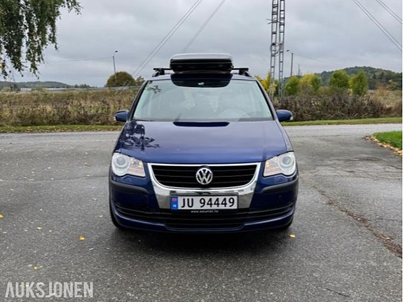 Volkswagen Touran 2 of 25