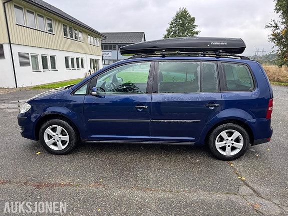 Volkswagen Touran 5 of 25
