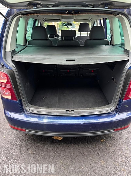 Volkswagen Touran 15 of 25