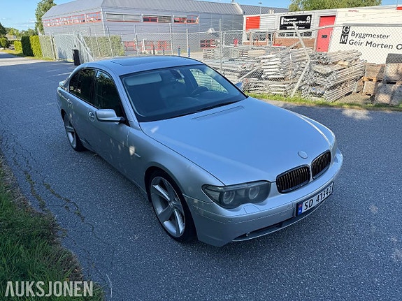 BMW 7-Serie 3 of 25