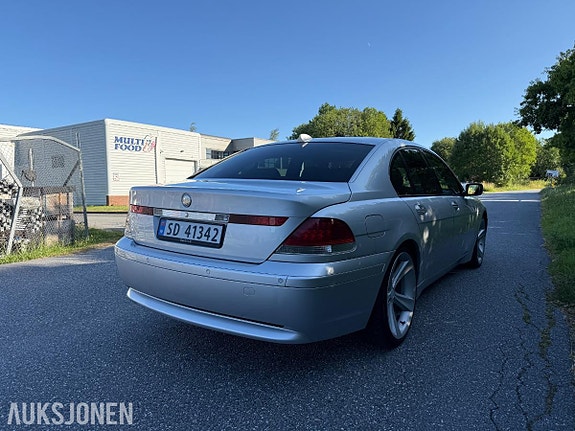 BMW 7-Serie 10 of 25