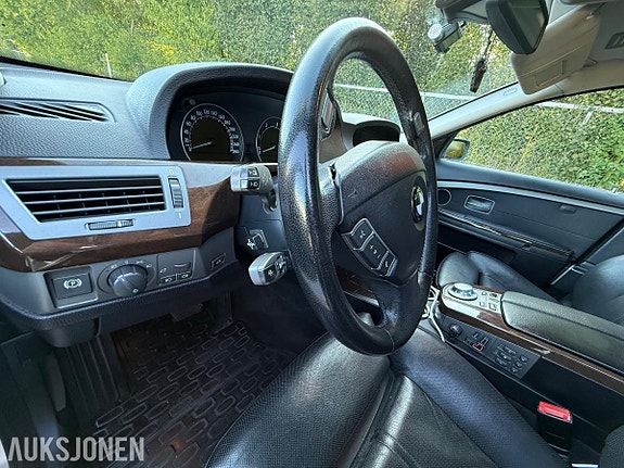 BMW 7-Serie 14 of 25