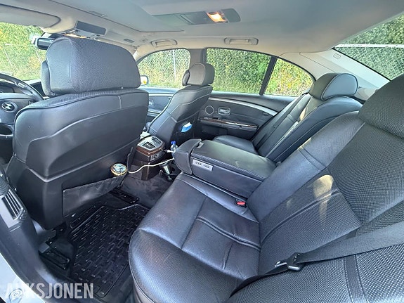 BMW 7-Serie 19 of 25