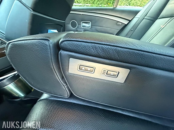 BMW 7-Serie 22 of 25