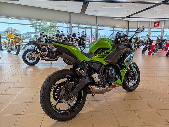 Kawasaki Ninja 650 2 of 6