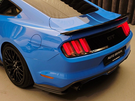 Ford Mustang 17 of 30