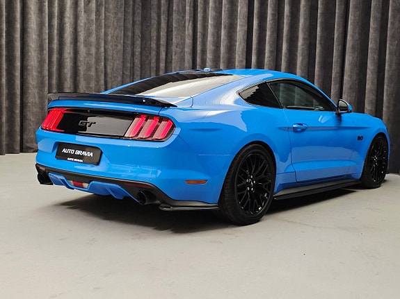 Ford Mustang 7 of 30