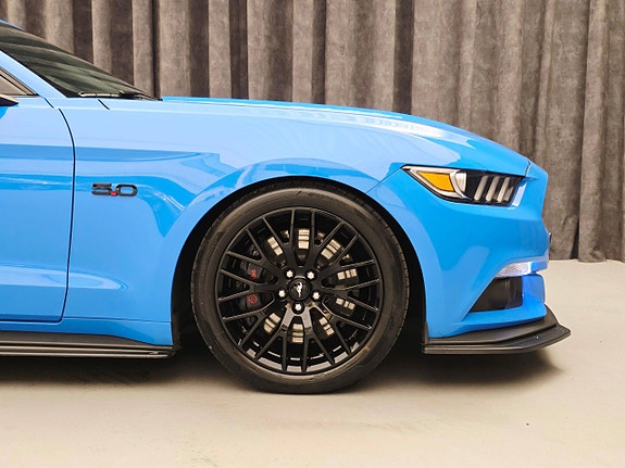 Ford Mustang 25 of 30