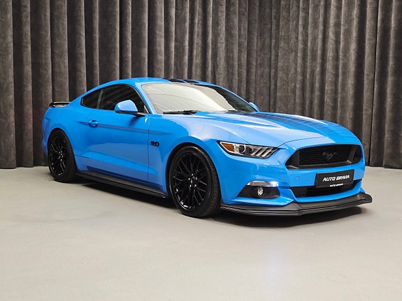 Ford Mustang 9 of 30