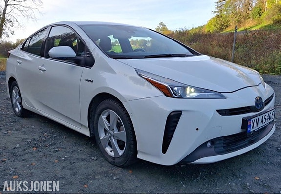 Toyota Prius 3 of 17