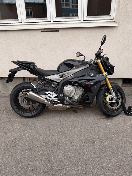 BMW S 1000 R 2 of 3