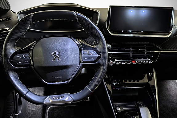 Peugeot e-208 13 of 25