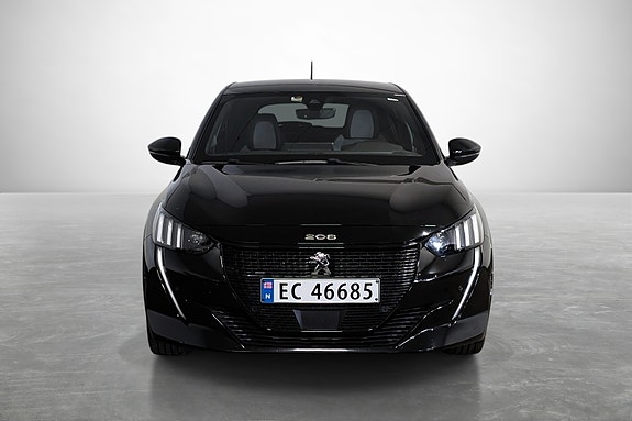 Peugeot e-208 3 of 25