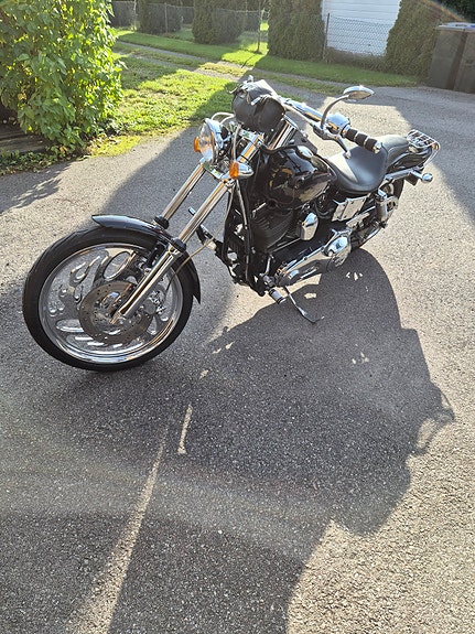 Harley-Davidson FXDWG Dyna Wide Glide 3 of 9