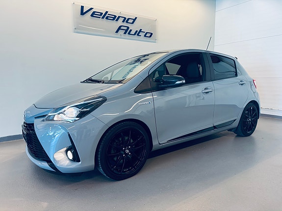 Toyota Yaris 3 of 29