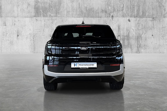 Ford Explorer 6 of 27