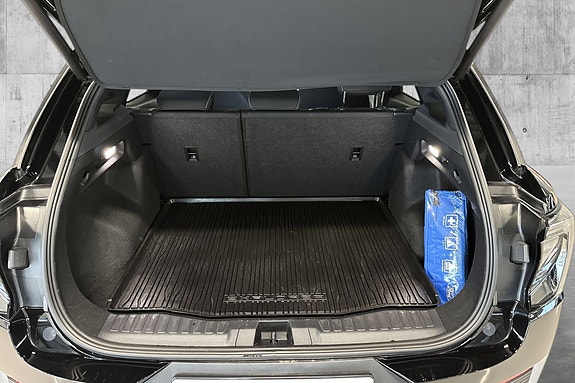 Ford Explorer 10 of 27