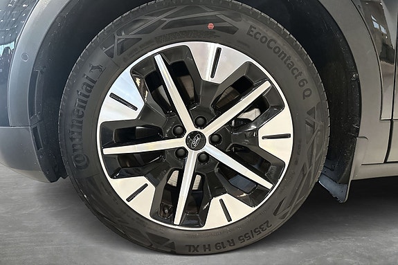 Ford Explorer 9 of 27