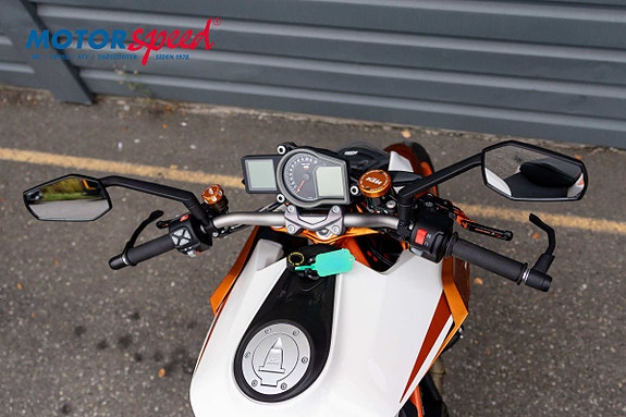 KTM 1290 Super Duke R 7 of 8