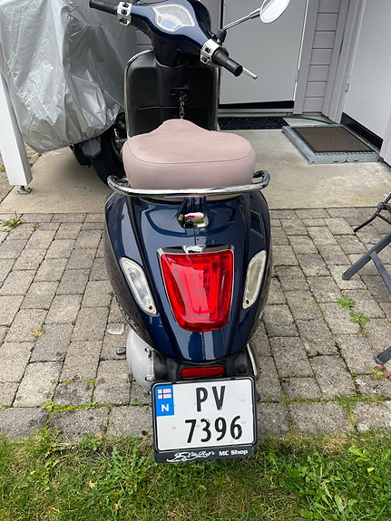 Vespa Primavera 50 4 of 7