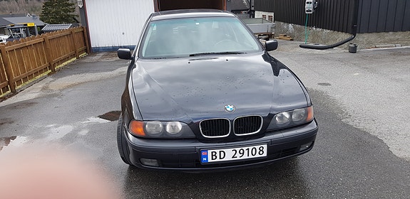 BMW 520i 3 of 14