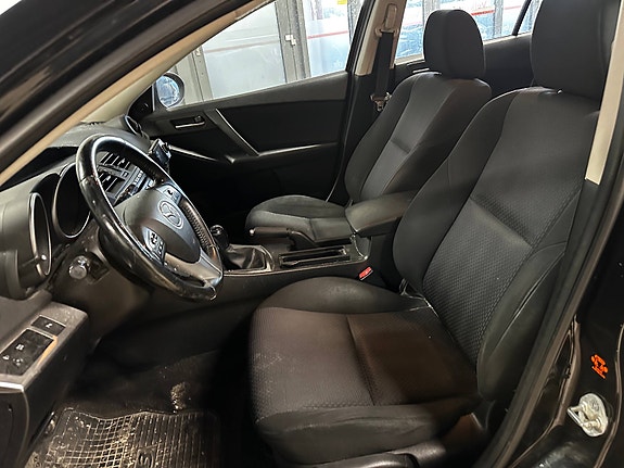Mazda 3 14 of 28