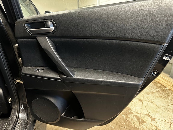 Mazda 3 9 of 28
