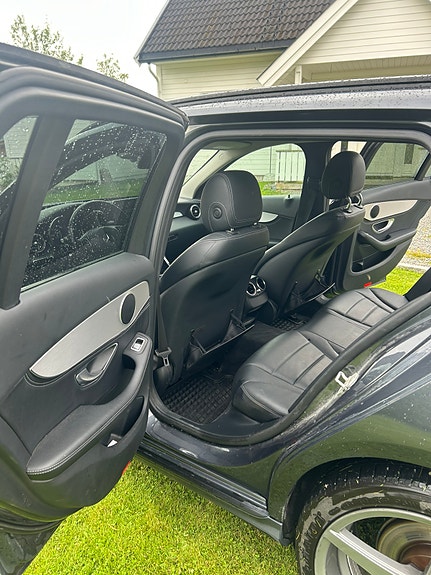 Mercedes-Benz C250 d 9 of 14
