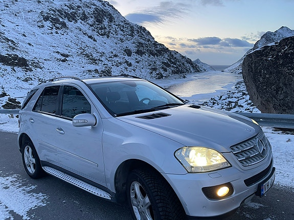 Mercedes-Benz ML280 24 of 24