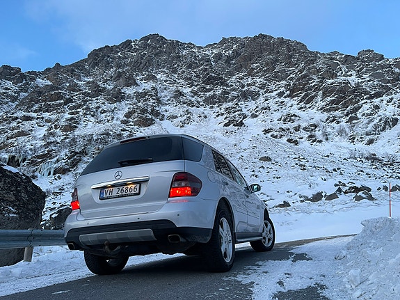 Mercedes-Benz ML280 22 of 24