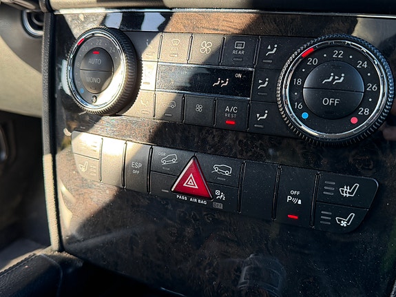 Mercedes-Benz ML280 19 of 24