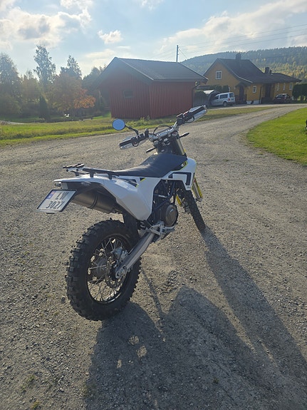 Husqvarna 701 Enduro 2 of 12