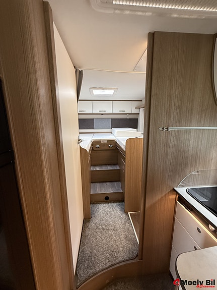 Carado T447-EDITION 15-9 TRINNS AUT-HEAVY CHASSIS-MARKISE-GULVTEPPER-SEPARAT DUSJ OG DO-SOM NY++ 21 of 28