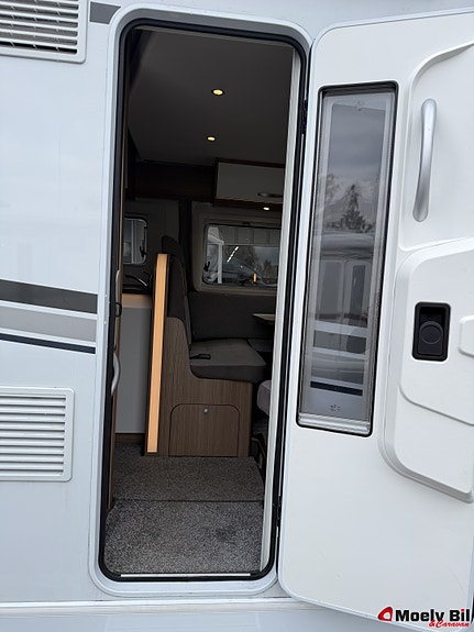 Carado T447-EDITION 15-9 TRINNS AUT-HEAVY CHASSIS-MARKISE-GULVTEPPER-SEPARAT DUSJ OG DO-SOM NY++ 13 of 28