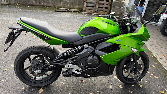 Kawasaki ER 6 F 2 of 24