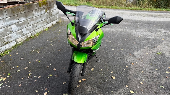 Kawasaki ER 6 F 11 of 24
