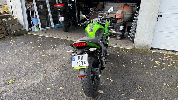 Kawasaki ER 6 F 7 of 24