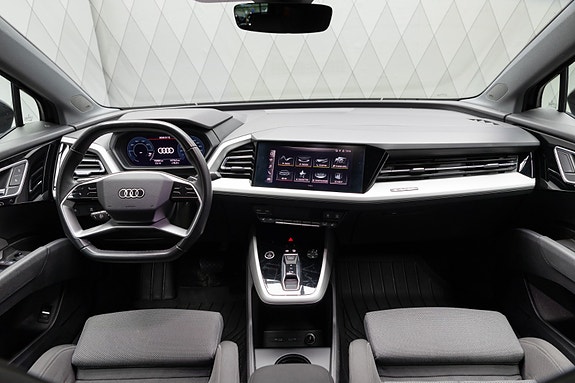 Audi Q4 e-tron 15 of 25