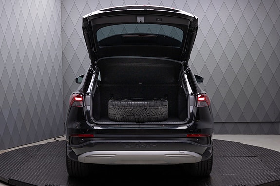 Audi Q4 e-tron 10 of 25