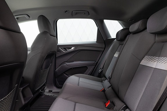 Audi Q4 e-tron 23 of 25