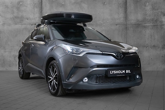 Toyota C-HR 2 of 19