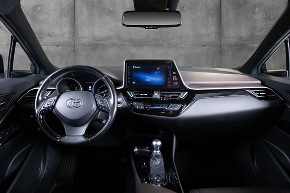 Toyota C-HR 19 of 19