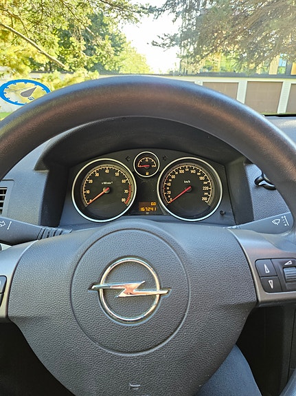 Opel Astra 7 of 11