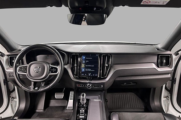 Volvo XC60 10 of 30