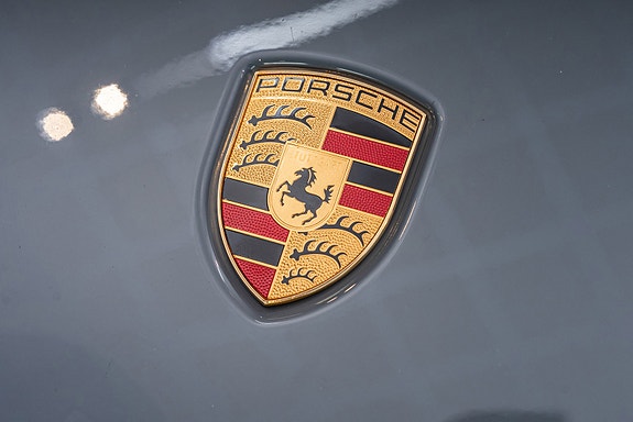 Porsche 911 Carrera 4 GTS 16 of 30
