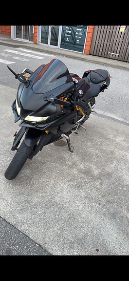 Yamaha YZF-R 125 7 of 9