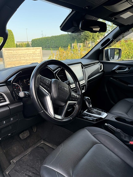 Isuzu D-max 5 of 9