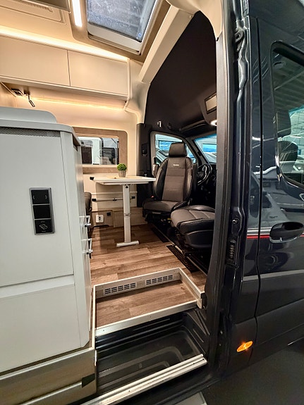 Bilde 8 av KABE KABE Van 690LB 4x4. Hpc hydrauliske-støtteben.  Hengerfeste.