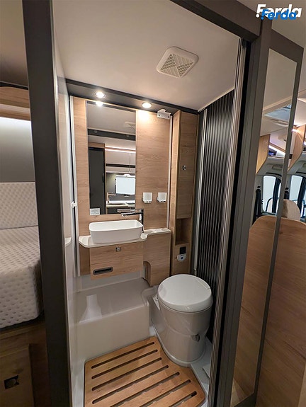 Dethleffs Globebus Camp T 4 18 of 30